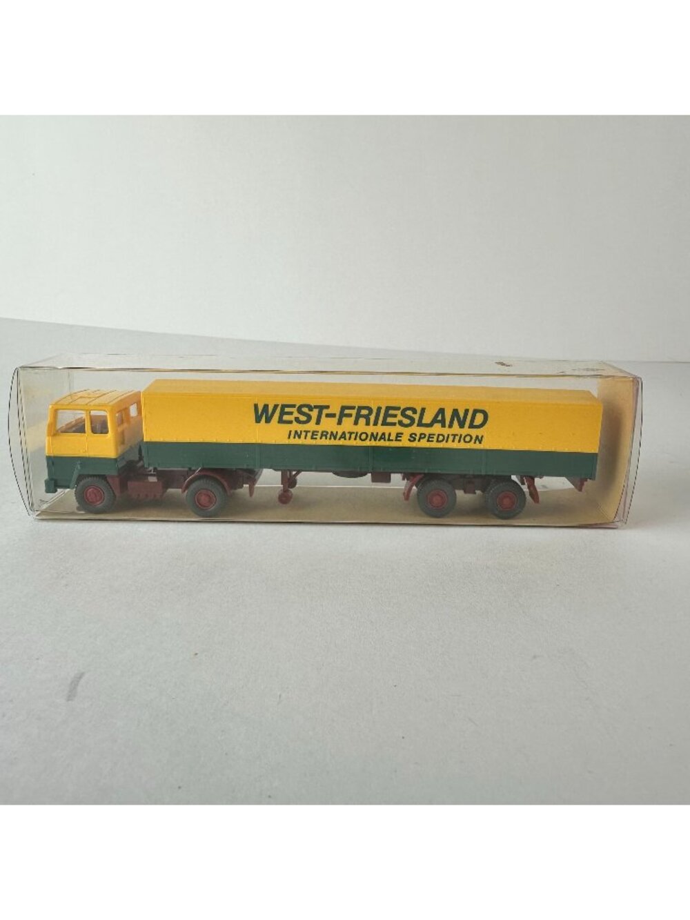 Wiking Ford Transcontinental Sattelzug Model Truck 530 Yellow & Green HO